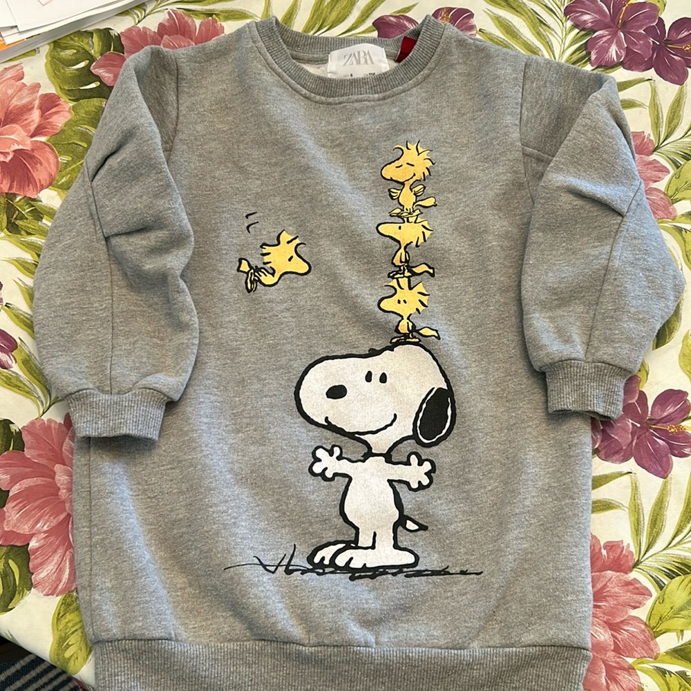 Girls sweatshirt